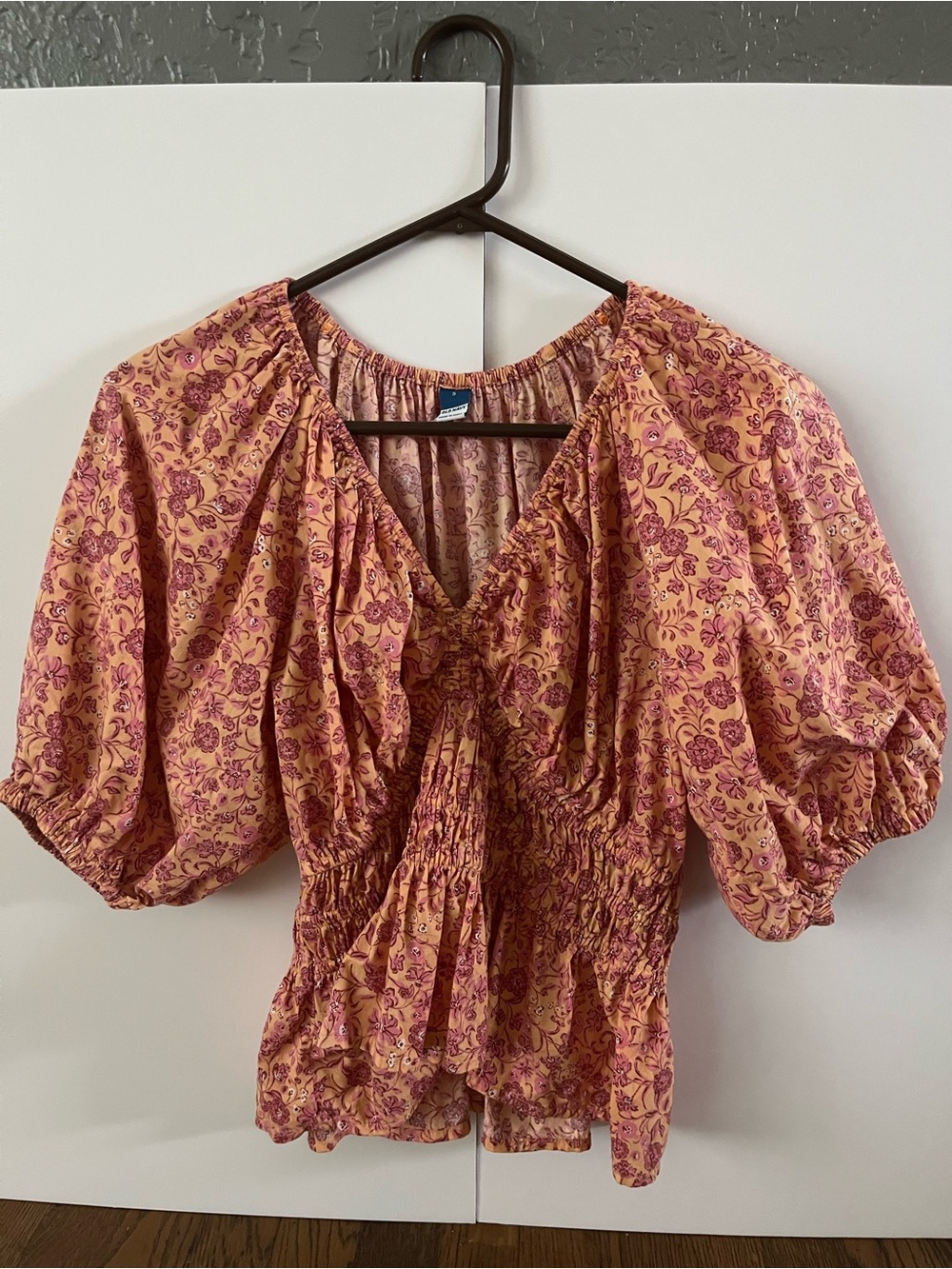 Old Navy Peach Floral Puff-Sleeve Blouse with Elastic Waist